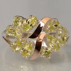 Серебряное кольцо Sil с золотыми вставками Желтый (Sil-122) Серебряное кольцо Sil с золотыми вставками Желтый (Sil-122)