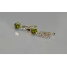 Серьги сердце Sil в руках 102s-11 Олива (Sil-942) Серьги сердце Sil в руках 102s-11 Олива (Sil-942)