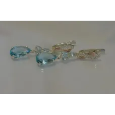 Серьги серебрянные Sil Myau с золотыми пластинами и фианитами 099s-10 Лаванда (Sil-681) Серьги серебрянные Sil Myau с золотыми пластинами и фианитами 099s-10 Лаванда (Sil-681)