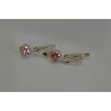 Серьги сердце Sil в руках 102s-4 Розовый (Sil-935) Серьги сердце Sil в руках 102s-4 Розовый (Sil-935)