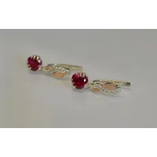 Серьги сердце Sil в руках 102s-1 Красный (Sil-932) Серьги сердце Sil в руках 102s-1 Красный (Sil-932)