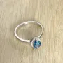 Срібна каблучка SilverBreeze з натуральним топазом Лондон Блю 1725825 17.5 размер