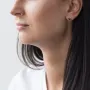 Золоті сережки-підвіски з фіанітами.
