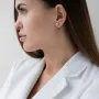Золоті сережки-підвіски з фіанітами.