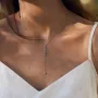 Кольє з білого золота з фіанітами.