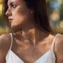 Кольє з білого золота з фіанітами.