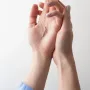 Золотий хрестик з фіанітами.