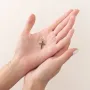 Золотий хрестик з фіанітами.
