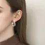 Золоті сережки з фіанітами.