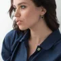 Серьги Клевер на английской застежке с05819 Оникс