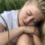 Золотий браслет з фіанітами.