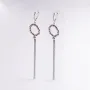 Серебряные висячие серьги Легкость 123076 Оникс