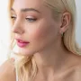 Серебряные серьги - пусеты с фианитами 4914 Оникс 2.67 г Белый