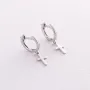 Серебряные серьги - кольца Крестики 40004 Оникс