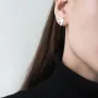 Золотые серьги-пусеты Ласточка с06409 Оникс