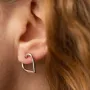Серьги - пусеты Сердечки в белом золоте с08089 Оникс