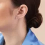 Серьги - пусеты Круговорот в белом золоте с08305 Оникс