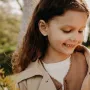 Серьги - пусеты Сердечки в желтом золоте с08345 Оникс