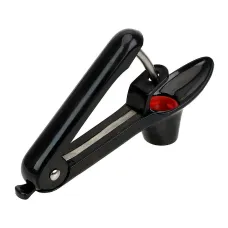 Машинка для удаления косточек из вишни и оливок RIAS Black (3_03486) Машинка для удаления косточек из вишни и оливок RIAS Black (3_03486)