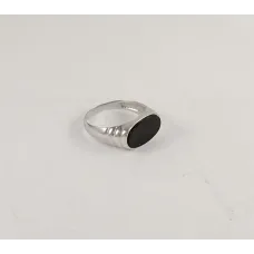 Перстень с ониксом Maxi Silver 7266 SE 15.5
