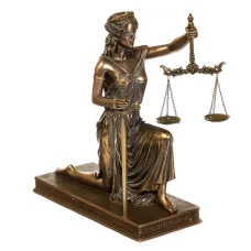Декоративна фігурка 26х9х20 см Goddess of Justice Themis Veronese Декоративна фігурка 26х9х20 см Goddess of Justice Themis Veronese