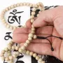 Чётки из семян пальмы Кровь дракона Цвет слоновой кости Kailash 108 бусин 8.5 мм (22899)