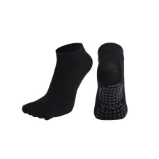 Носки для йоги и пилатеса нескользящие закрытые Amber Grip черный 35-40