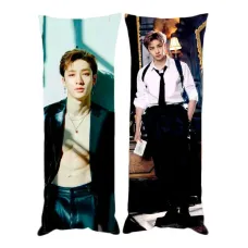 Подушка обіймашка дакімакура Bioworld Bang Chan Stray Kids 60х20 см Різнокольоровий (27977) Подушка обіймашка дакімакура Bioworld Bang Chan Stray Kids 60х20 см Різнокольоровий (27977)