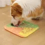 Лизательный коврик антистресс для собак и кошек Taotaopets TT069909 20x20 см Разноцветный (14238-96576)
